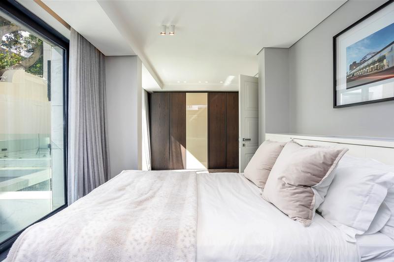 5 Bedroom Property for Sale in Bantry Bay Western Cape